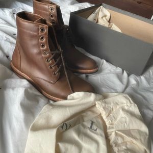 Size 8.5 Nisolo Amilia all weather brown boot